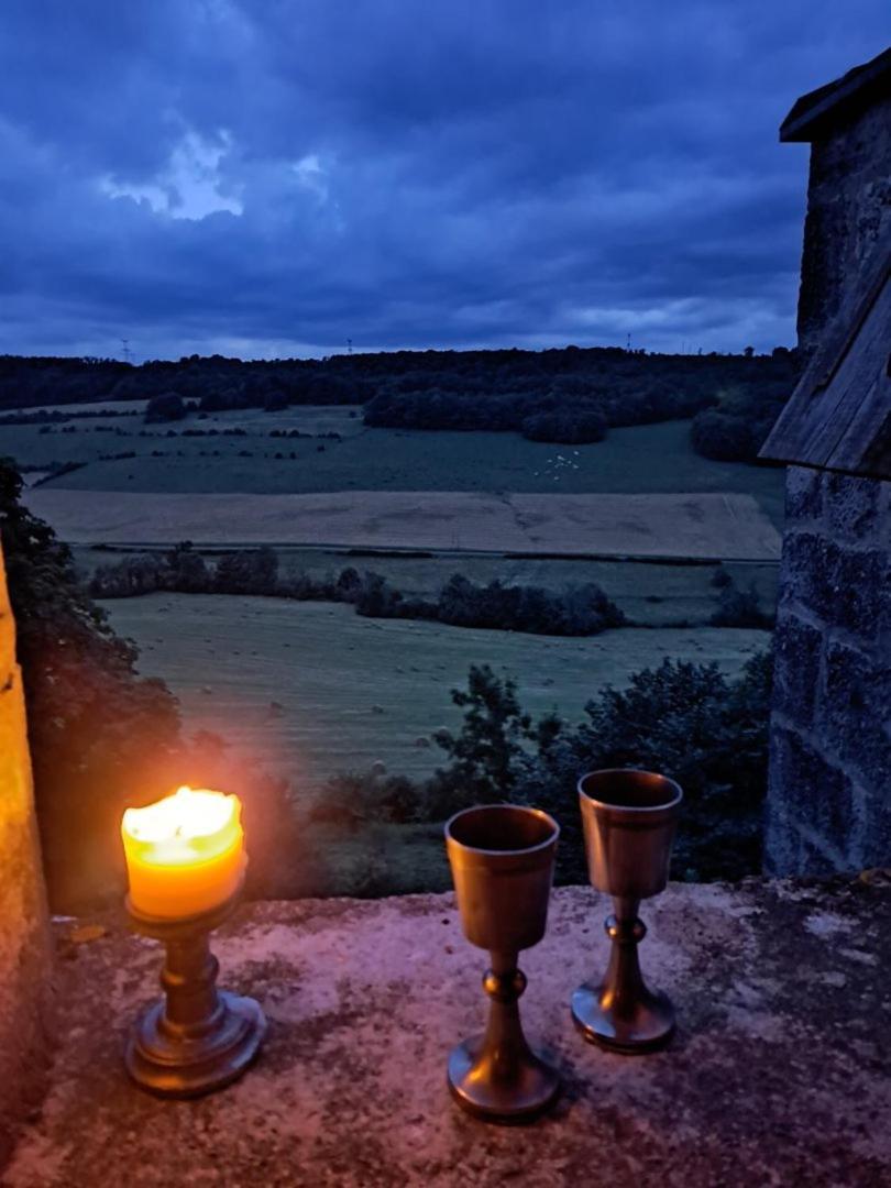 Château de Champrenault Extérieur photo